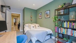 Relaxing 2-Bed Apartment near Tooting Bec Balham - Pass the Keys