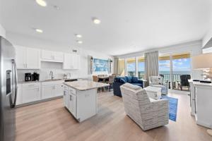 Sea Glass 404 by Youngs Suncoast