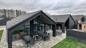 Villavilla 761 - Trams Am See, Deutschland