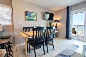 Seacrest 401 by Youngs Suncoast