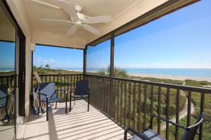 Sandalfoot 5D3 - Oceanfront Sanibel Condo