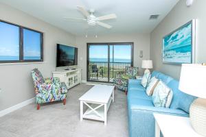 Sandalfoot 5D3 - Oceanfront Sanibel Condo