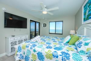 Sandalfoot 5D3 - Oceanfront Sanibel Condo