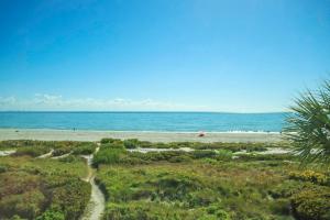 Sandalfoot 5D3 - Oceanfront Sanibel Condo