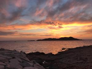 Luminoso Appartamento Calarossa