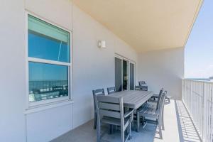 Seawind 704 by Youngs Suncoast