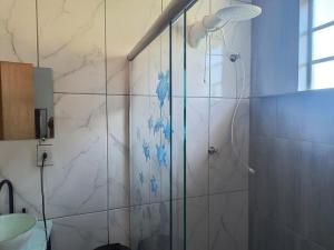 Casa p 6 no Parque Mambucaba com Garagem Interna