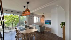 Playamar Modern Duplex Penthouse, 2 terraces, pool