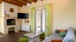 Beautiful Villa Cicibella with pool in Barban