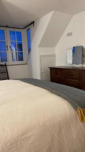 Luxury Cornish House next to Cliffs & Surf Beaches