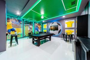 Storey Lake Resort 9Q c Piscina & Game Room