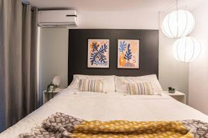 119 - Vibrant Chic Designer 2BR with Gym,Parking,Airport&DT