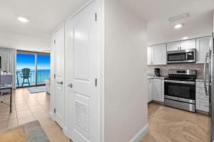 One Seagrove Place 0604