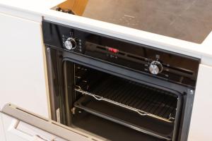 Visionary Hospitality Rothenburg, Lucerne - Premium Apartments with Free Parking, Washer, Kitchen, Terrace, Bus Stop, 15 City