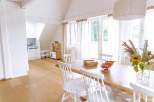 SOLUNA STAY I Penthouse lake view I 20 Min to Luzern I Kidsfriendly I Self-check-in I WIFI I Ski I Free Parking