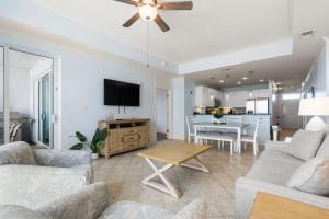 Wharf 412 by Youngs Suncoast