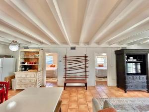 Barefoot Beach Bungalow-Ground Level-3BR