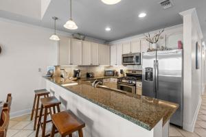 Wharf 902 by Youngs Suncoast