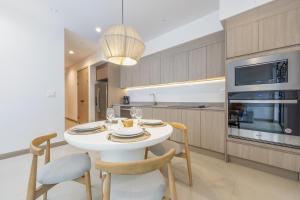 Pacific Valley at Naumi, Beach Club, Gym, Pools