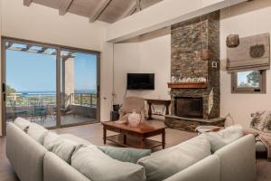 Astarte Villas - Stilvi 4 Bedroom Private Villa With Pool