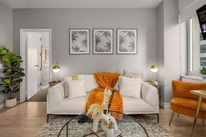 Chic NYC Retreat Beside Broadway & Iconic Sights