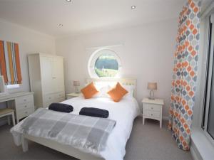 1 Bed in Swanage oc-dc124