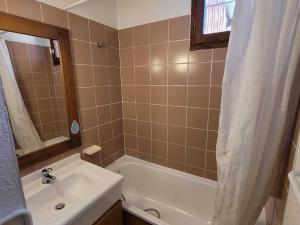Val dIsère - Appartement 3 pièces, 6 pers, animaux admis - FR-1-411-1021