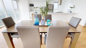 Start 2026 Spectacular penthouse with amenities