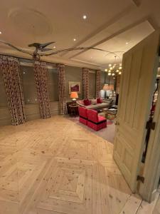 69B Hotel