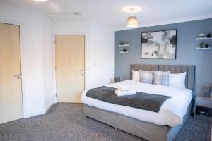 Contractor‑Heaven 5BR Home 4.5 Baths Wakefield