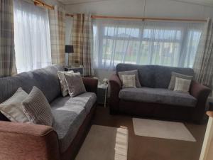 Hutleys Caravan Holiday Home - St Osyth - Clacton-on-Sea