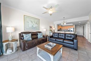 Crystal Shores West 1007 by Youngs Suncoast