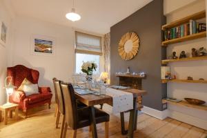 3 Bed in Mumbles oc-hh1223