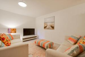 3 Bed in Mumbles oc-hh1223