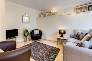 2 Bed in Torquay oc-h25471