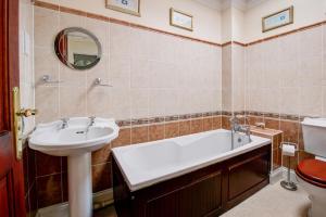2 Bed in Torquay oc-h25471