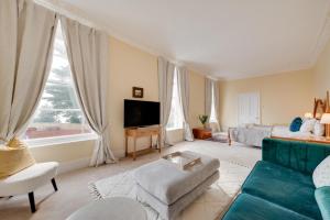 5 Bed in Torquay oc-bcvane