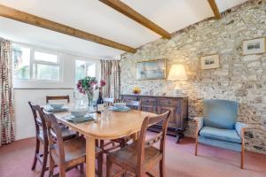 2 Bed in Colyton oc-mbmlt