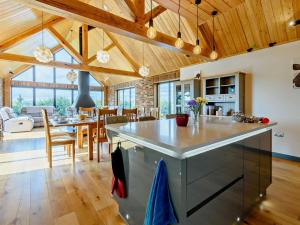 4 Bed in Hailsham oc-91157