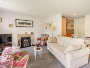 2 Bed in Bakewell 46032