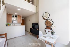 Studio c piscina e churrasq. no prédio - RAQ1609