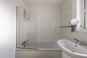 Central London Urban Oasis With Garden & Parking