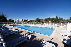 Les Suites de Robinson 03 Standing Presta