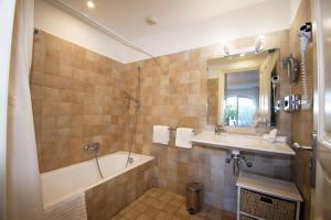 Les Suites de Robinson 03 Standing Presta