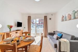 APARTMENT Infinity Pool Views