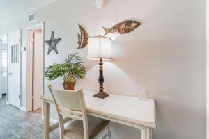 Island Shores 651 by Youngs Suncoast