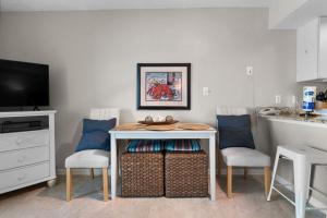 Seacrest 402 by Youngs Suncoast