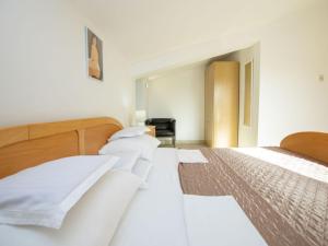 Apartment Appartement in Duće by Interhome