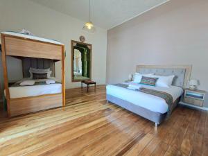 Colonial Home next to plaza grande tour guide