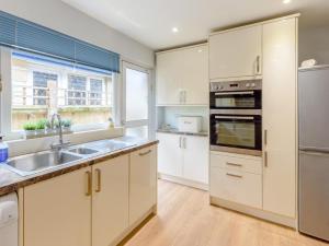 3 Bed in Freshwater oc-79039